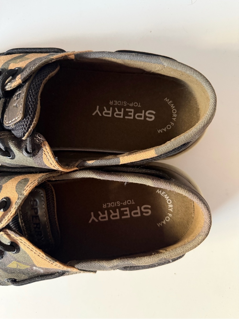Sperry Men's Dark Brown Leather Boat Shoes with Camo Accents - Picture 5 of 7